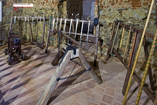 fotografie odcizených replik