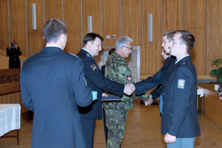 gratulace a předávání 1.jpg