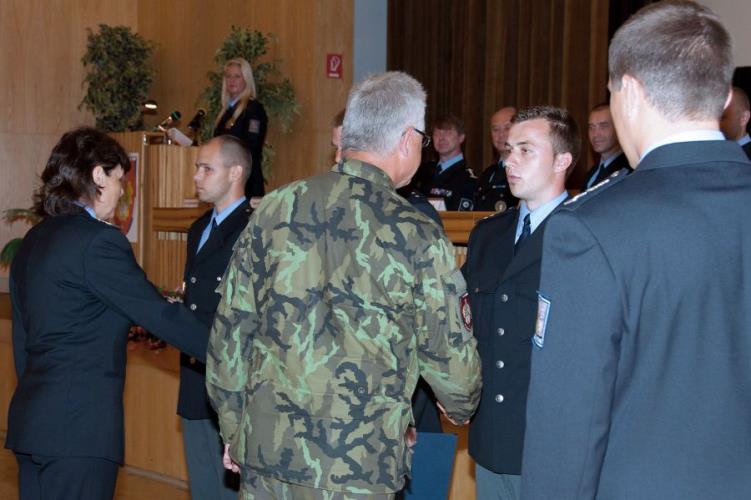 gratulace a předávání 2.jpg