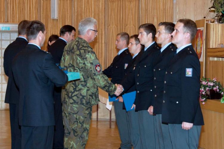 gratulace a předávání 4.jpg