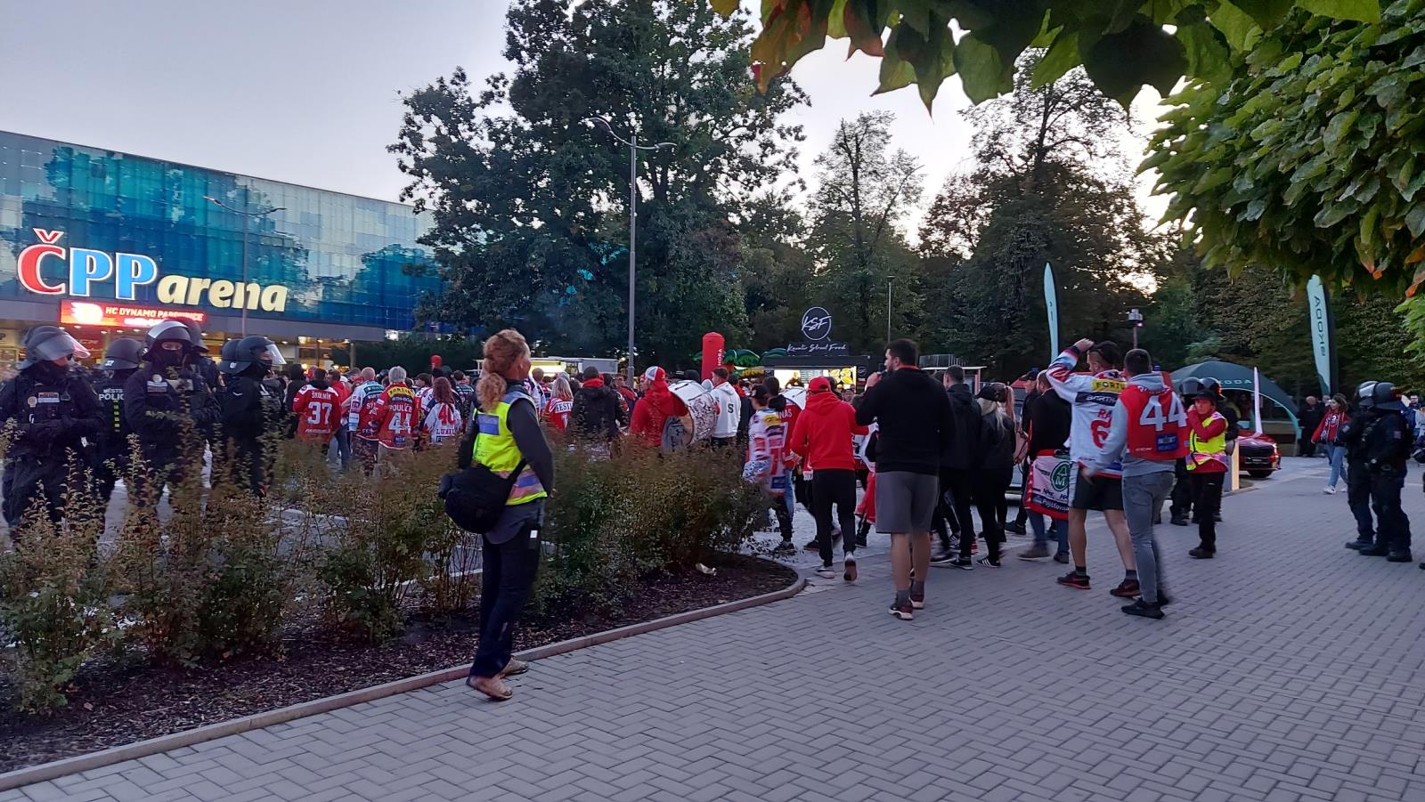 hokejové derby.jpg