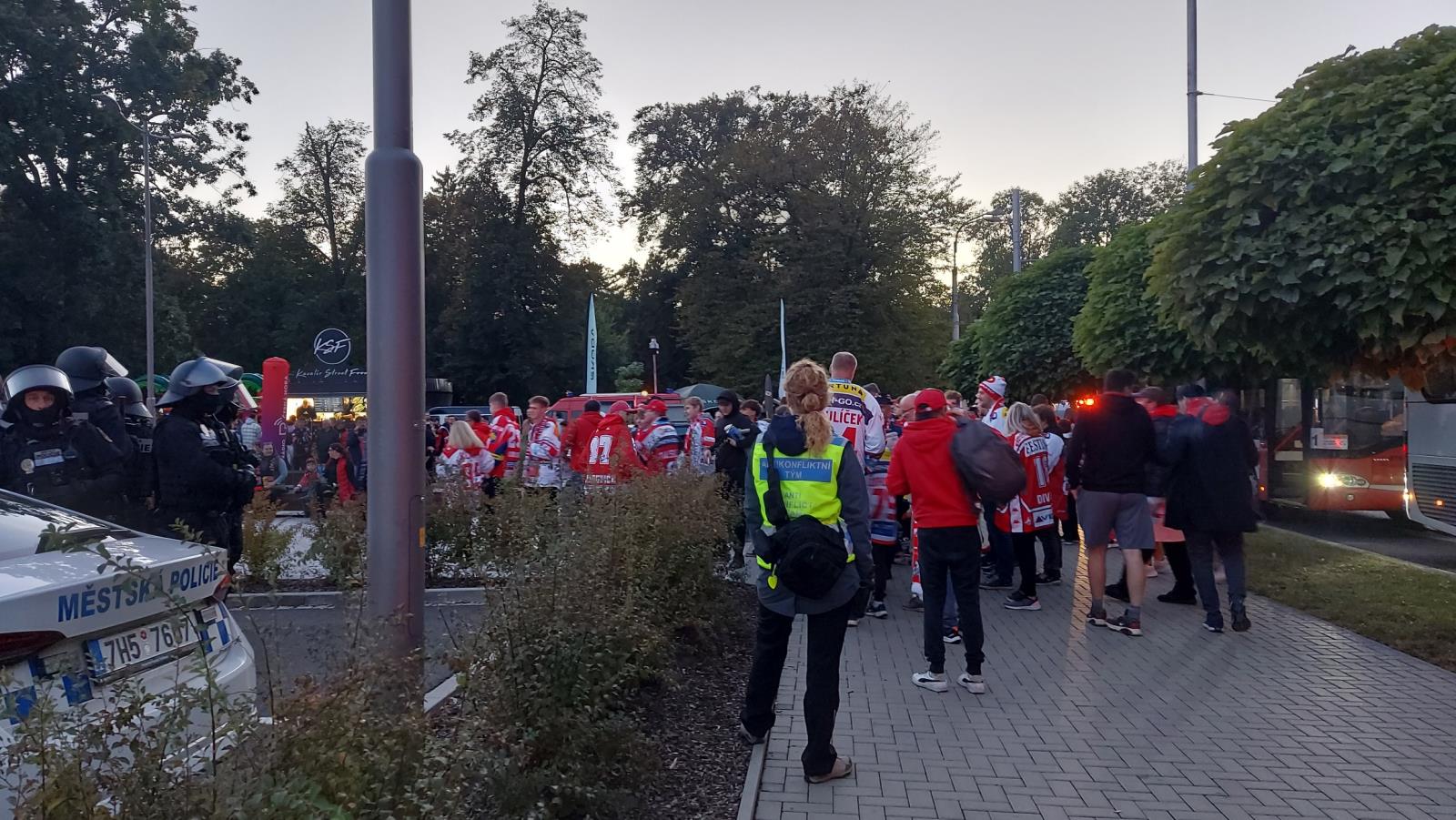 hokejové derby.jpg