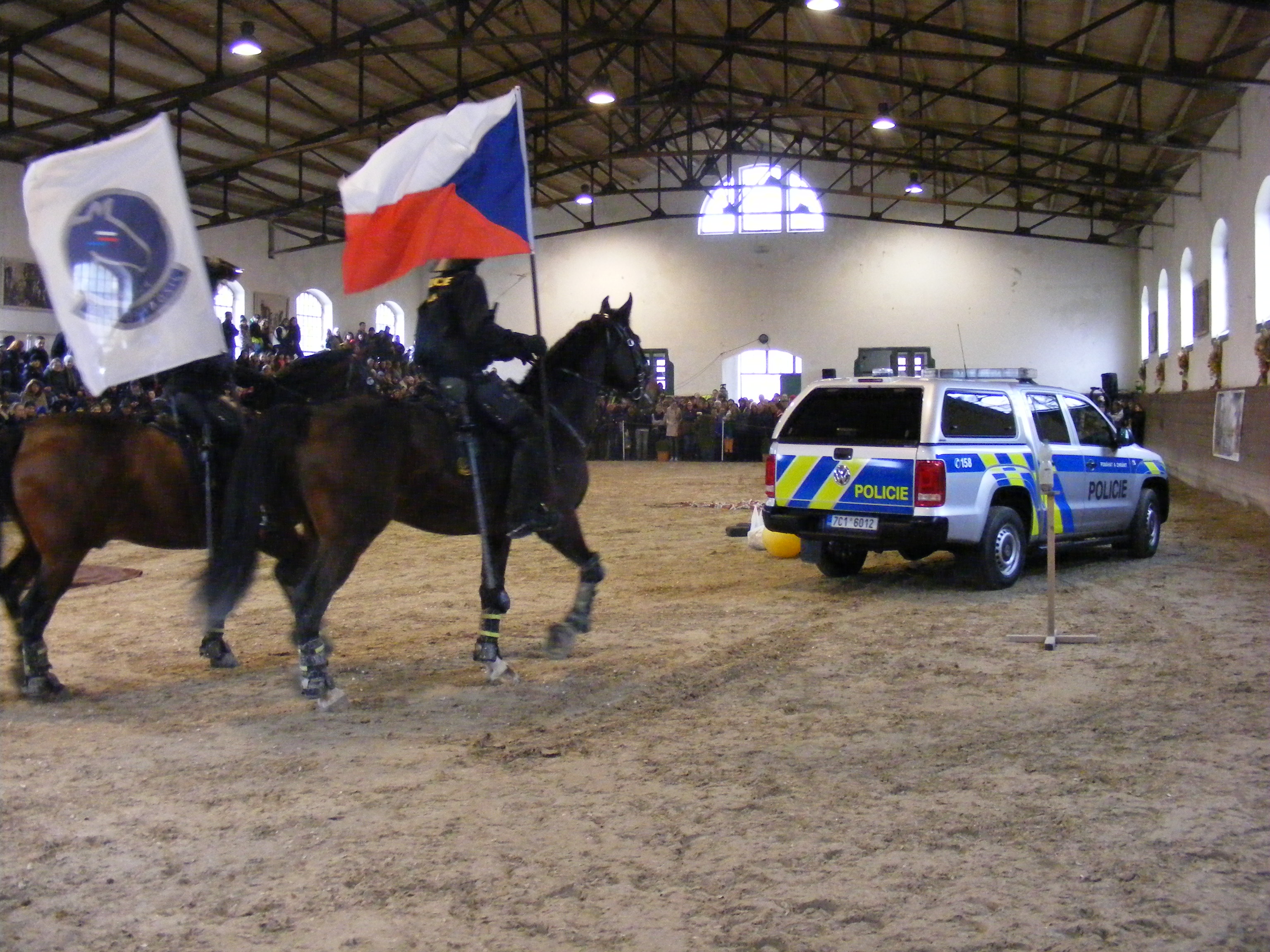 jízdní policie v Písku