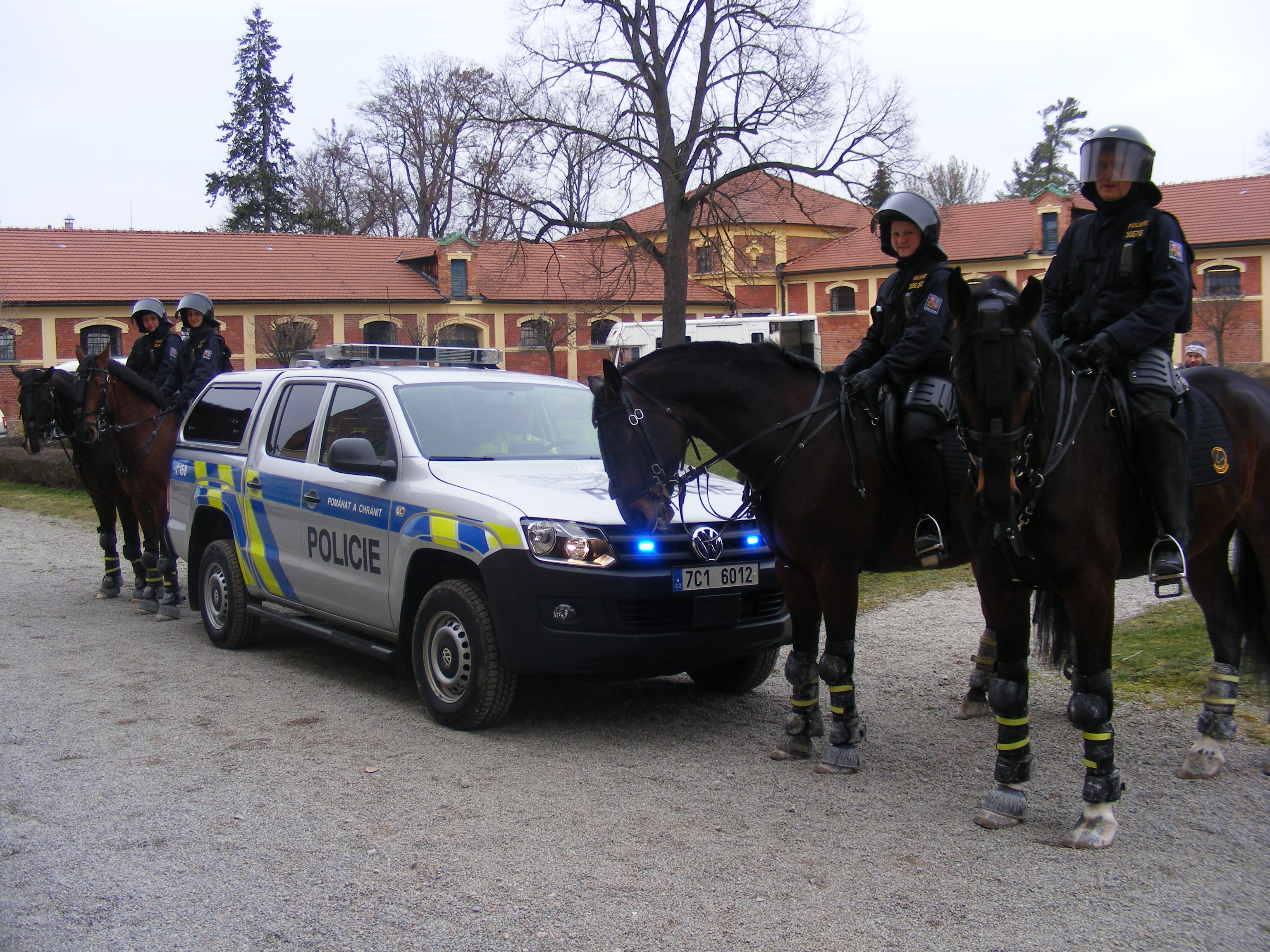 jízdní policie v Písku