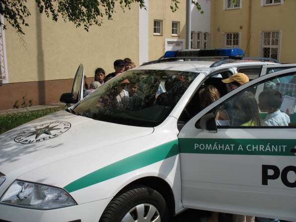 každý si mohl sednout za volant