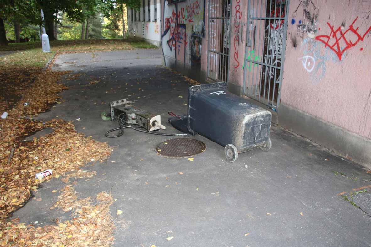 kladivo bagru01.jpg
