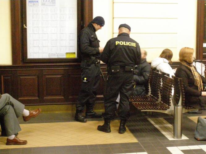 kontrola nádraží 3.jpg