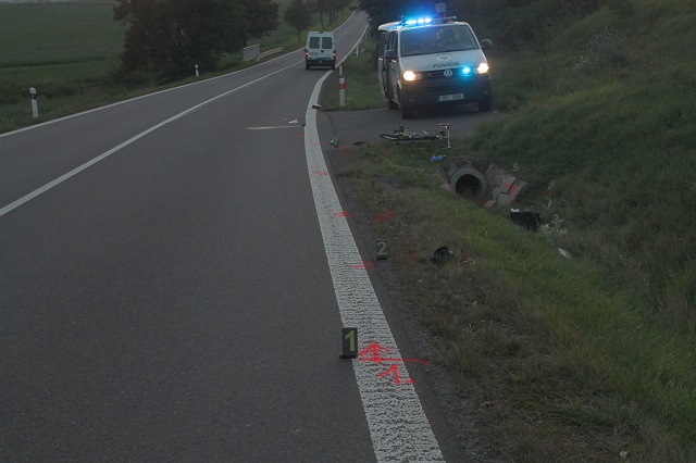 mezi obcemi Suchohrdly a Těšetice