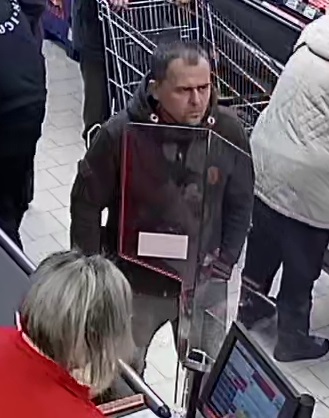 mohl by poskytnout důležité informace k případu