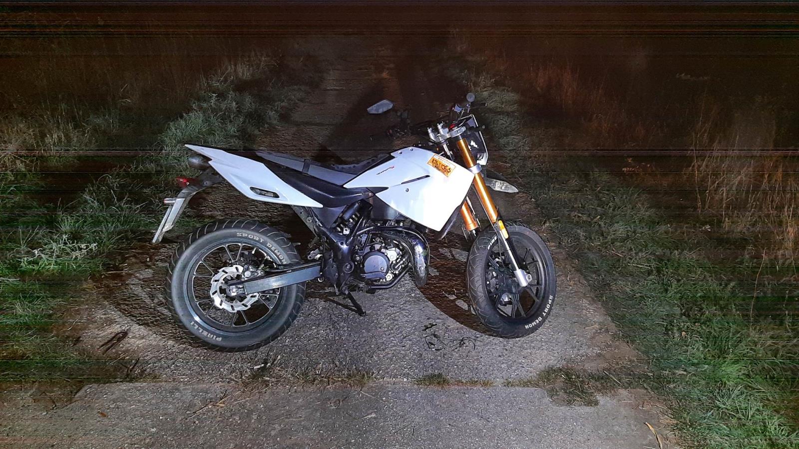 moto v noci 03.jpg
