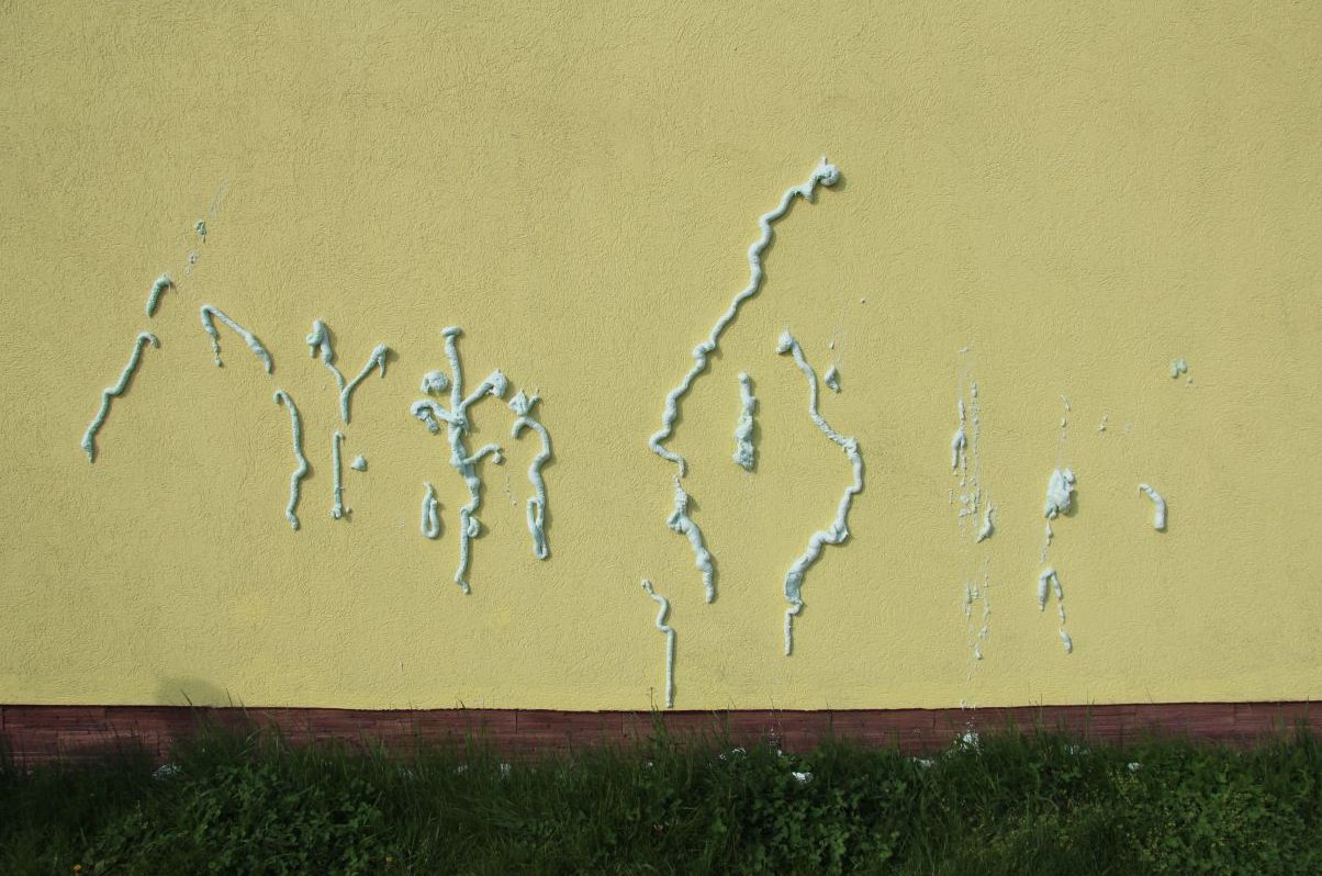 nápisy