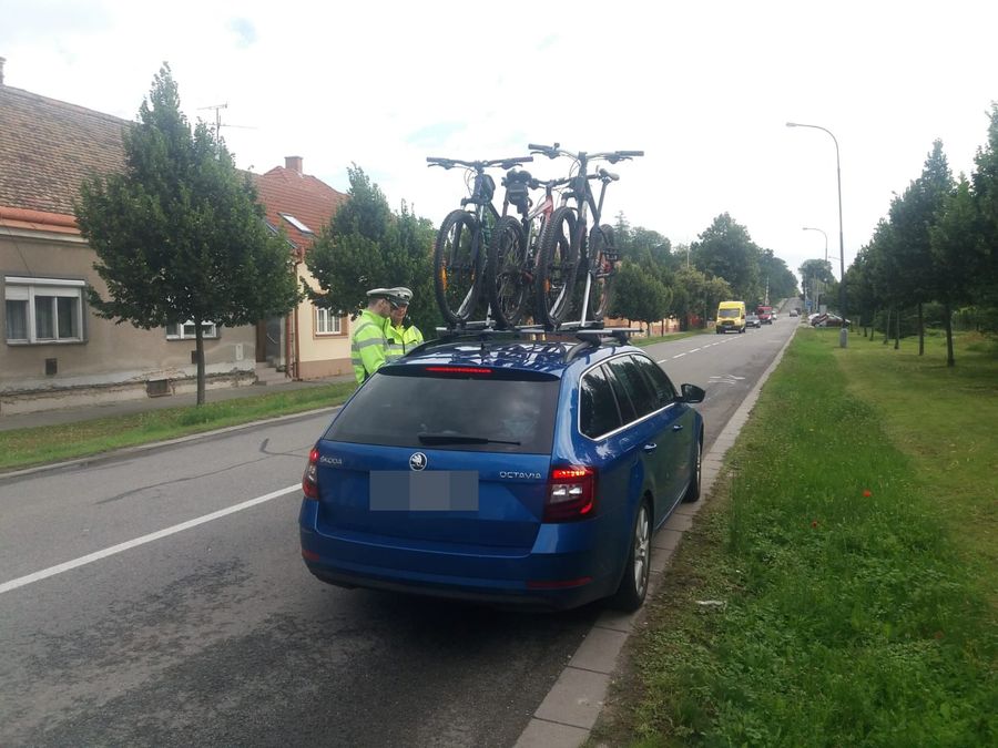 někteří řidiči plánují cyklovýlety.jpg