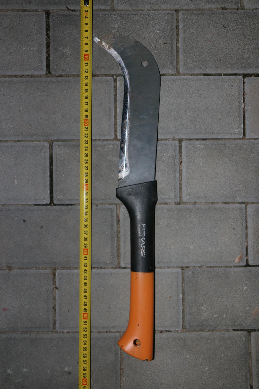 nůž