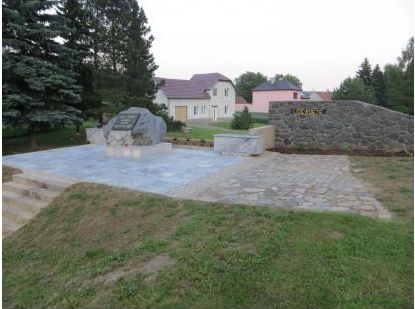 památník.jpg