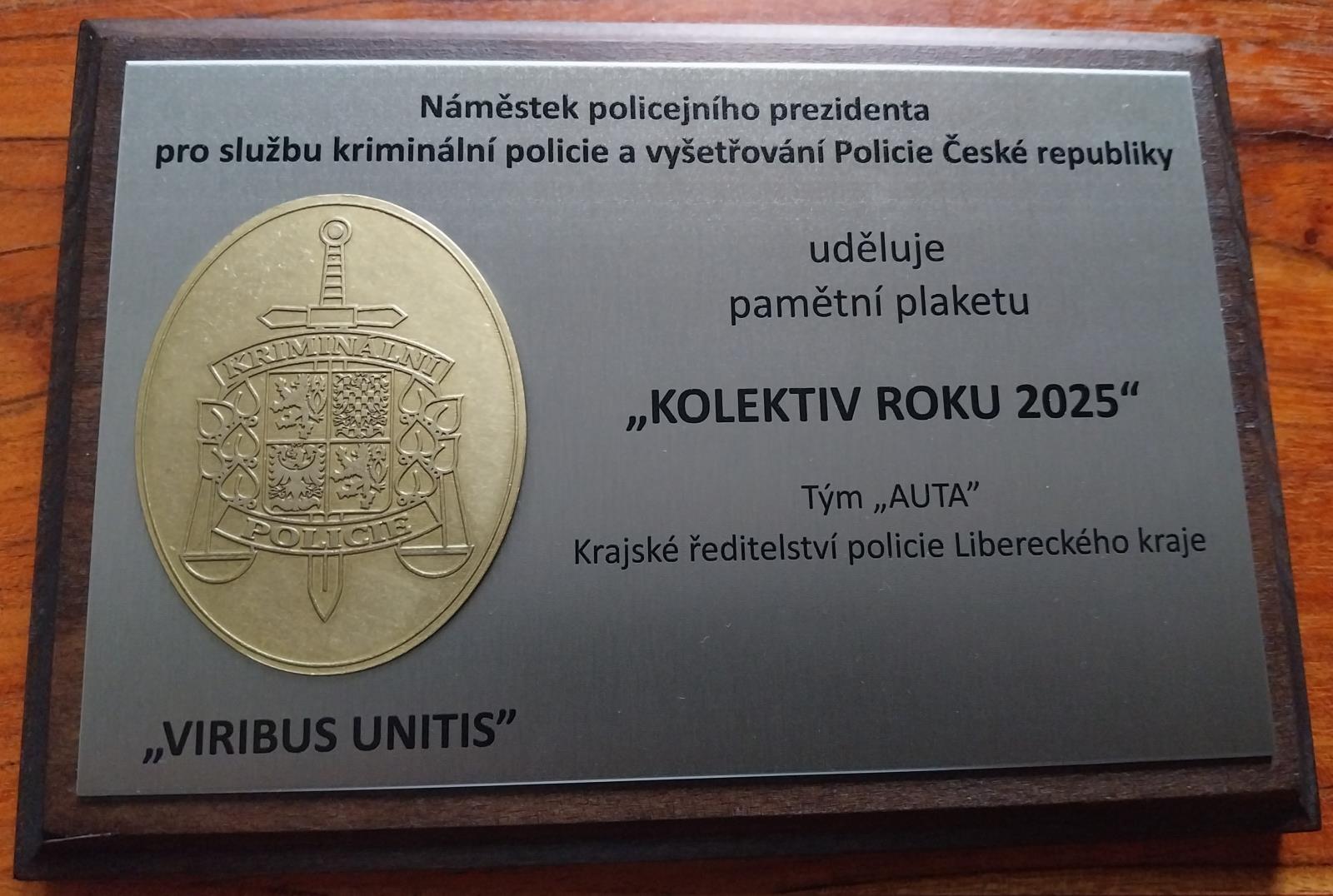plaketa Kolektiv roku 2025.jpg