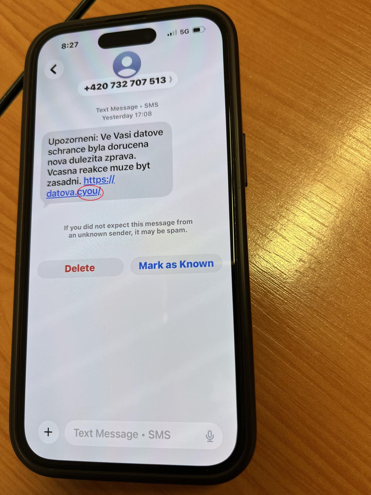 podvodná sms_1.jpg