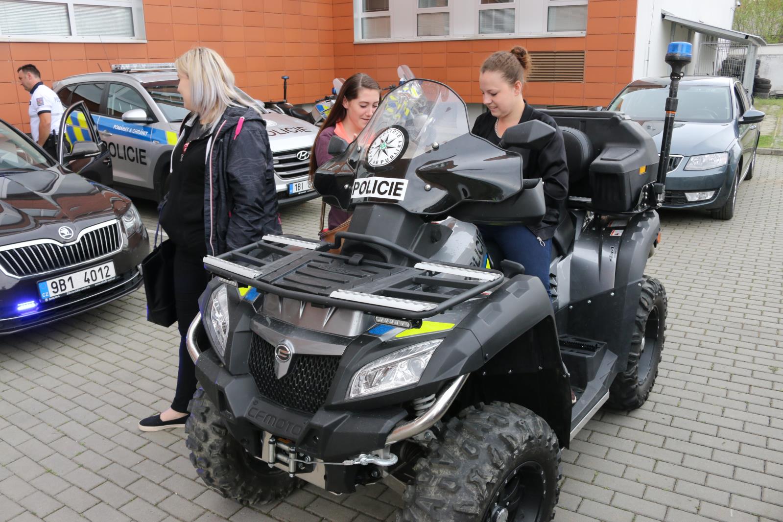 policejní čtyřkolka.JPG
