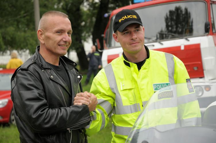 policista a náměstek.jpg