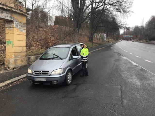 policisté v ulicích