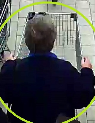 poškozená žena