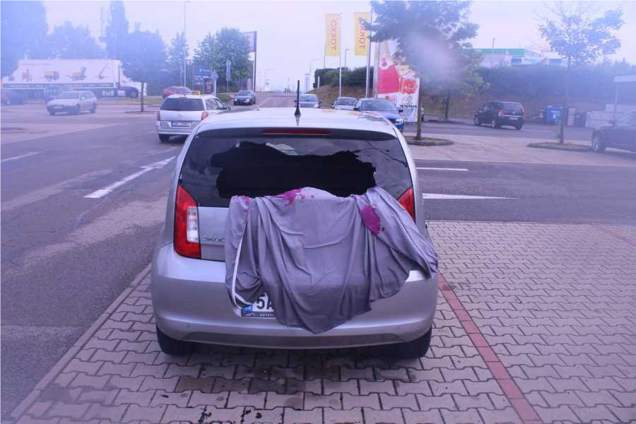 poškozené auto.png