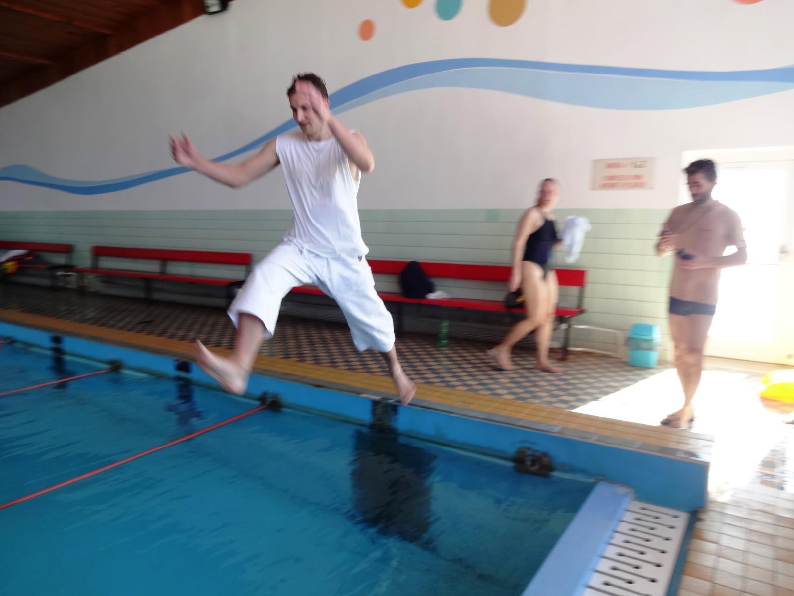 přebory v plavání a záchrana tomoucího