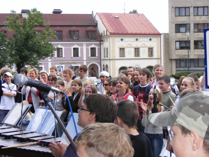 přihlížející.jpg