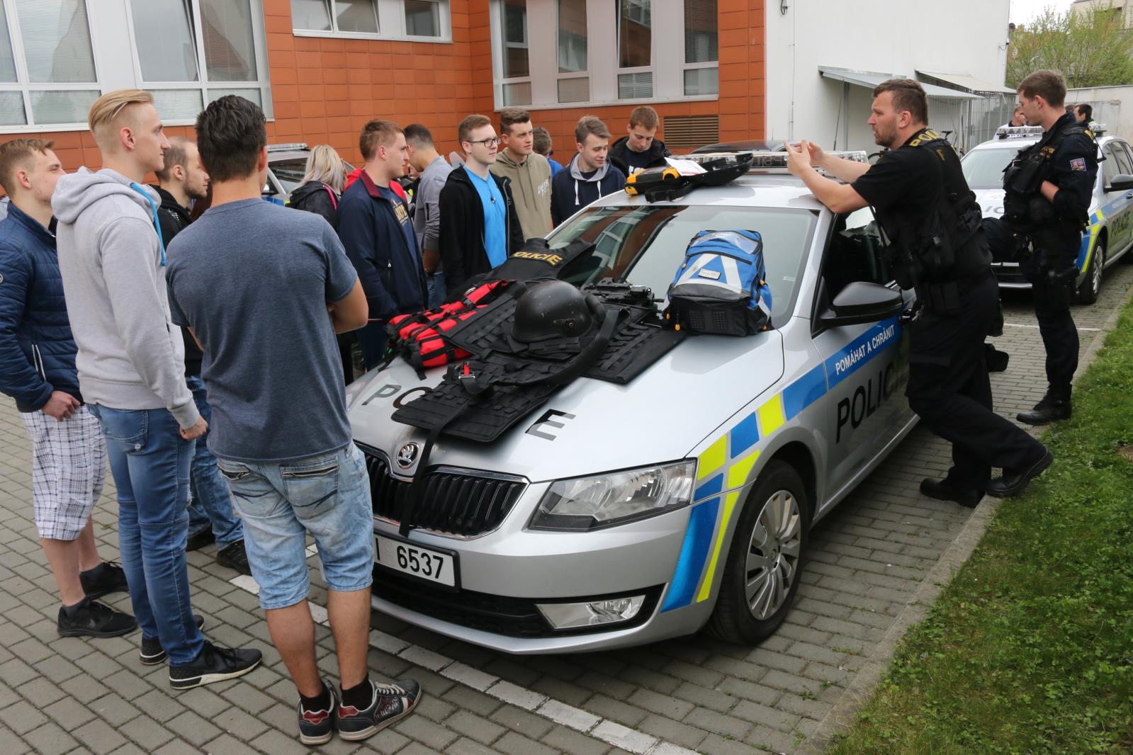 prvosledové hlídky.JPG