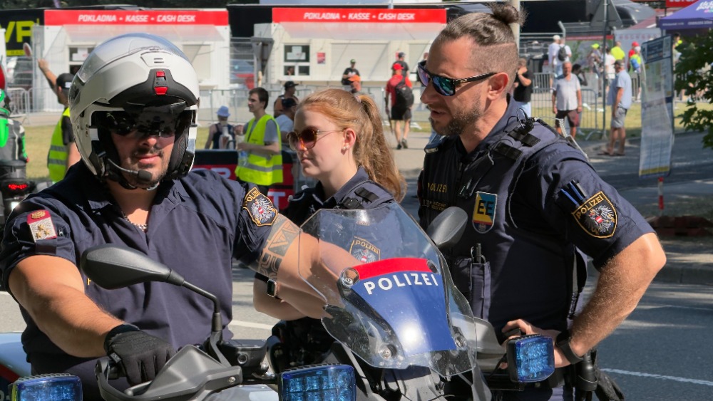 rakouská policie.jpg