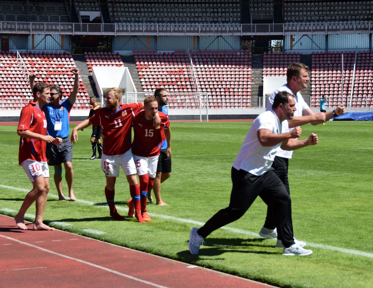 šampionát 16