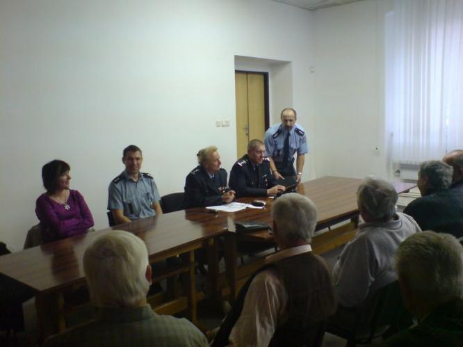 radost ze setkání měli i současní policisté