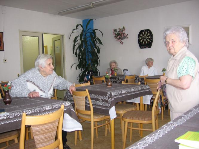 senioři Praha 4