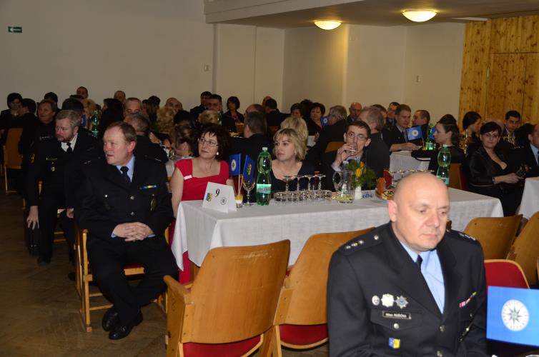 slavnostní večer ve Valašském národním divadle v Karolince