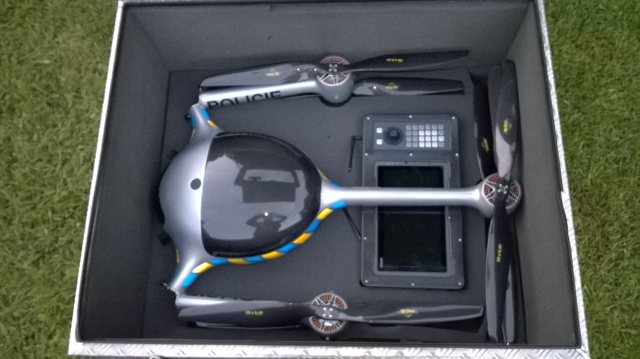 složený dron.jpg