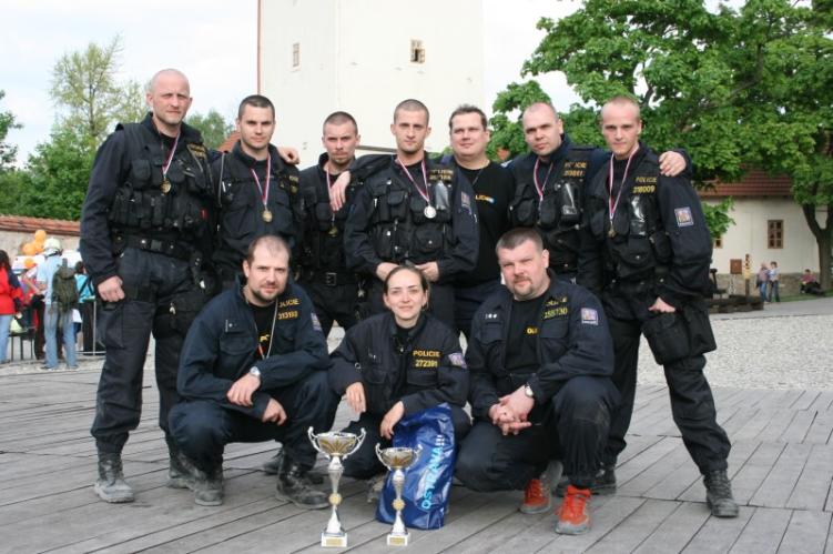 soutěžící