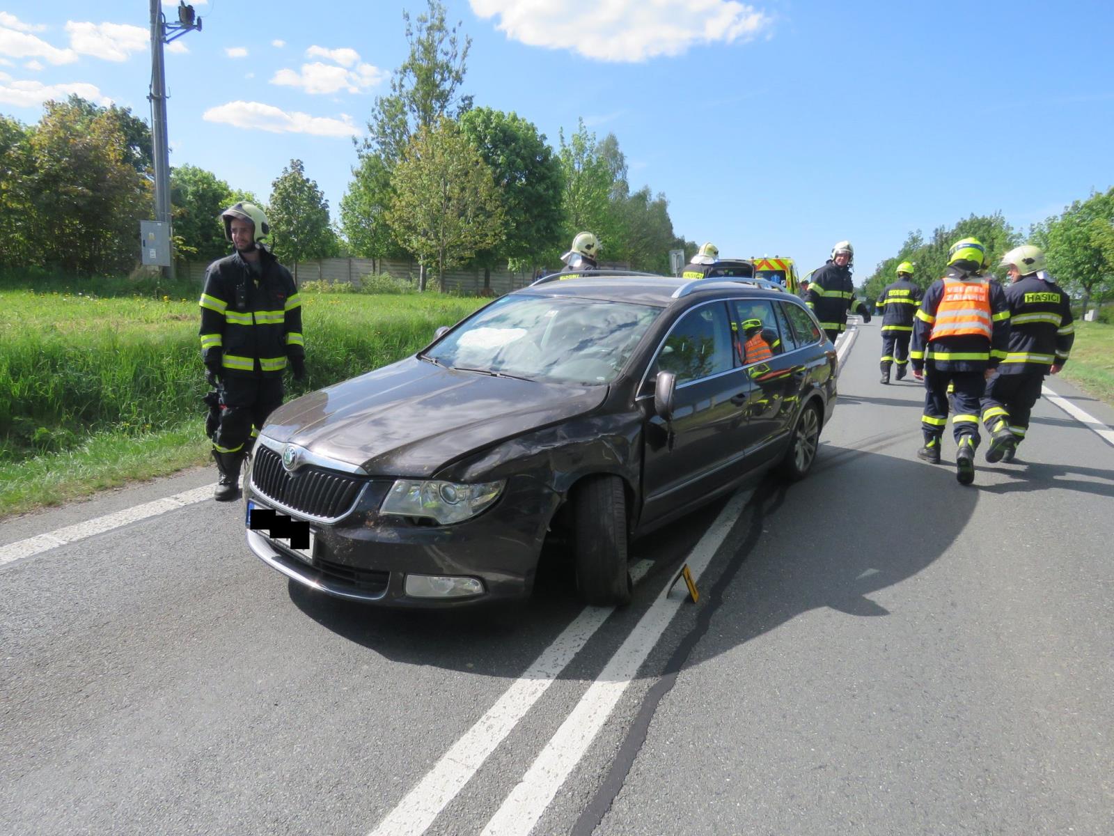 střet dvou osobních vozidel