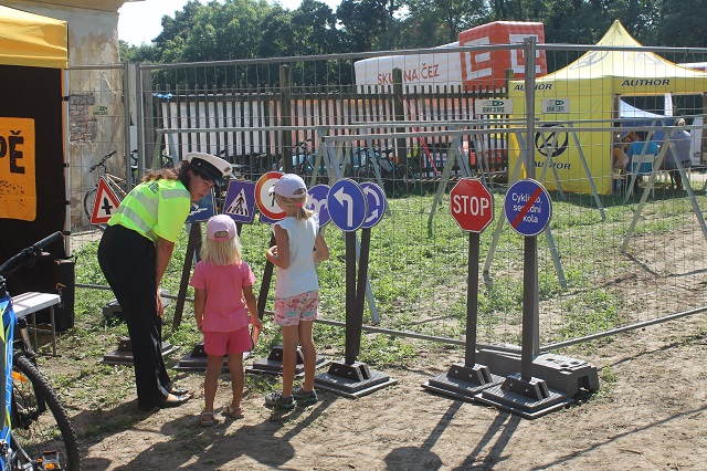 v jedné stopě.jpg