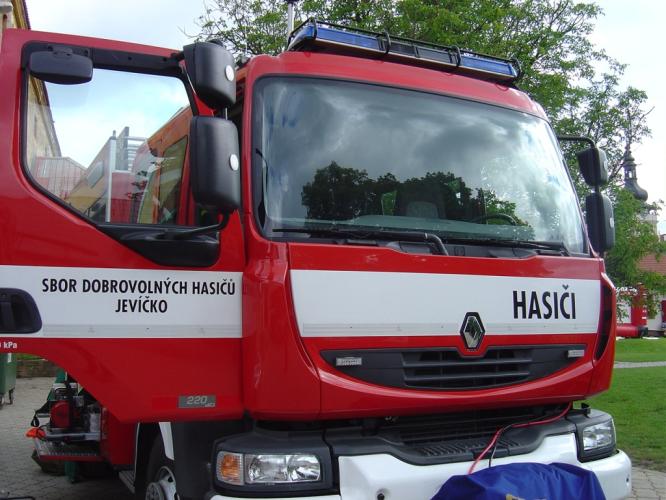 vozidlo hasičů