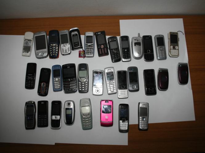 zajištěné mobilní telefony