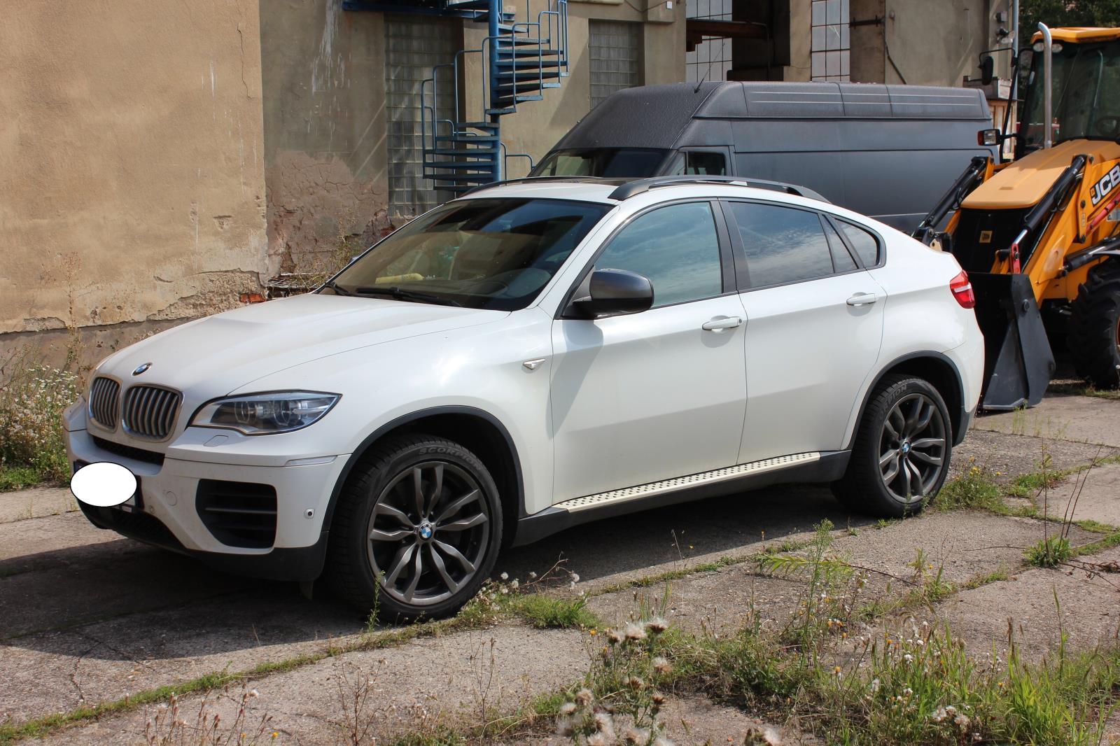 zajištěný automobil