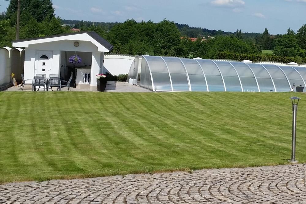 zajištěný dům - bazén