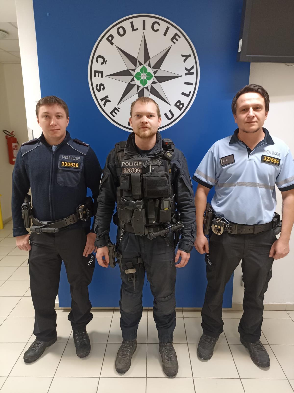 zasahující policisté.jpeg