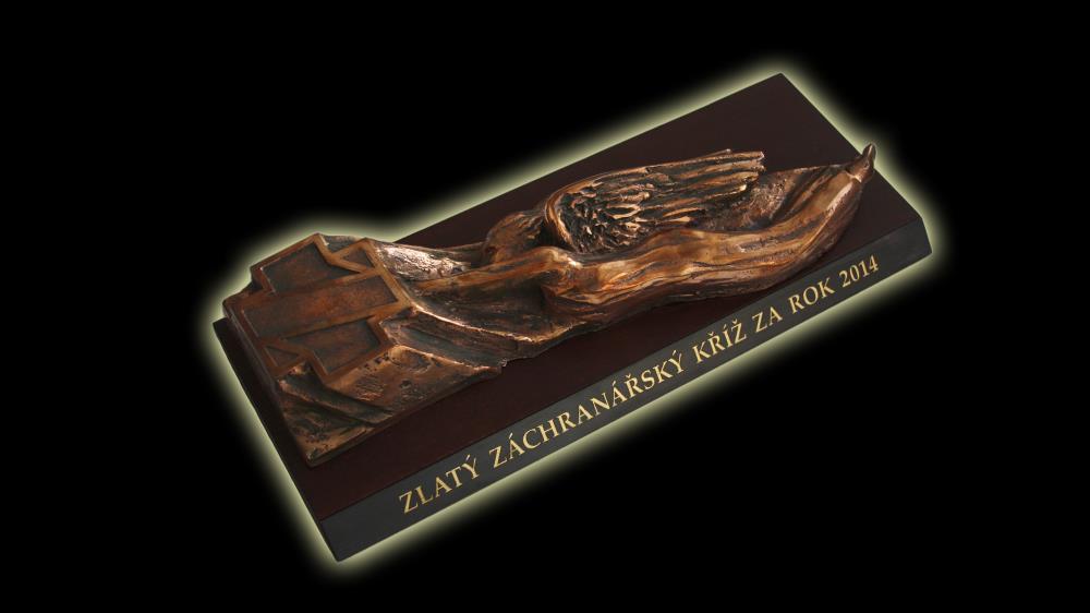 zlaty kriz.jpg