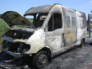 shořelé auto