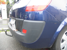 Poškození Renaultu.jpg 