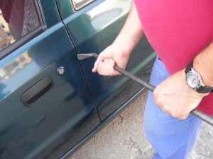 AutoPáčeníRuce.jpg 