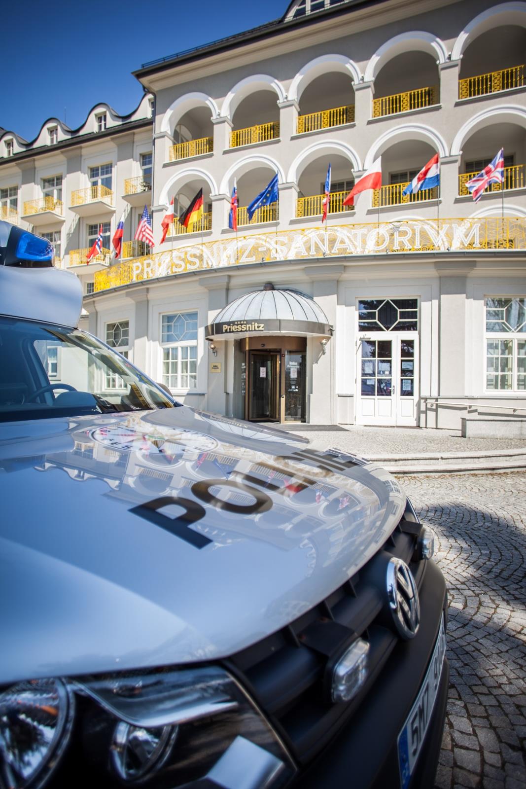 9 9-FOTO POLICIE U PRIESSNITZE.jpg